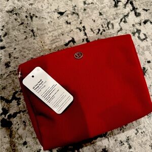 Lululemon NWT Pouch